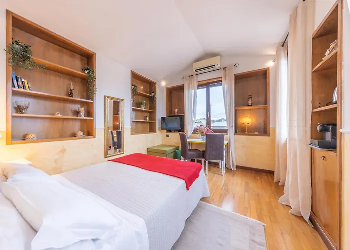 AC21 - Panoramic Studio